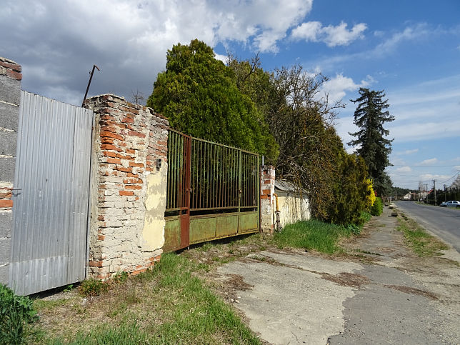 Jakabh�za, Schloss