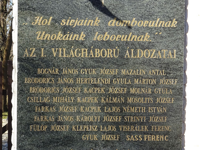 Kemestar�dfa, Kriegerdenkmal