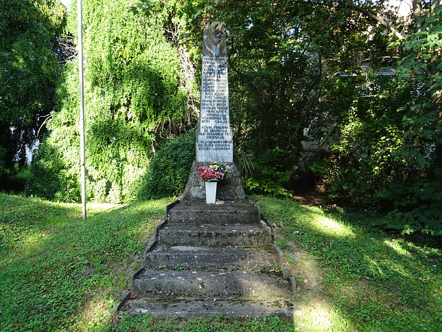 Kisunyom, Kriegerdenkmal