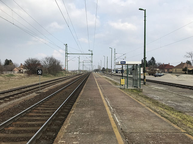 Kny, Bahnhof