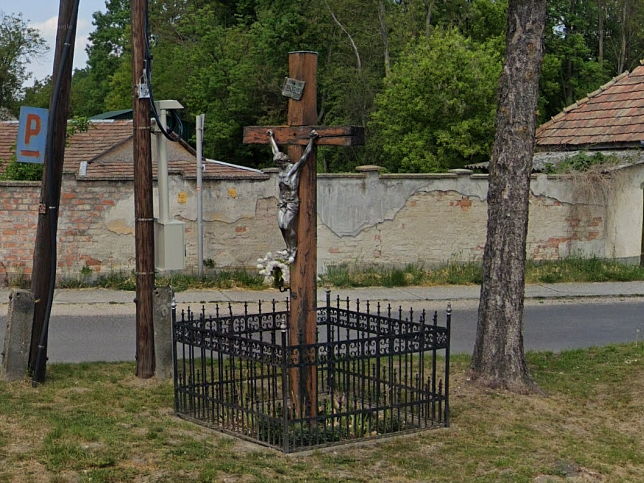 Lbny, Varga-Kreuz