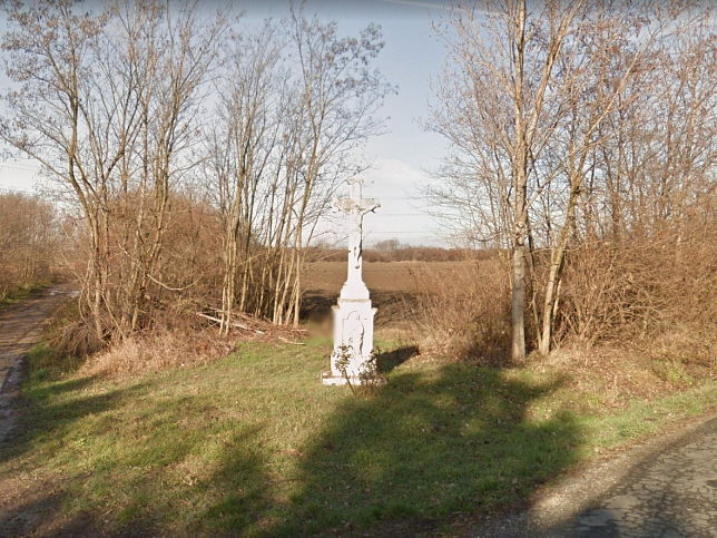 Magyarkeresztr, Steinkreuz