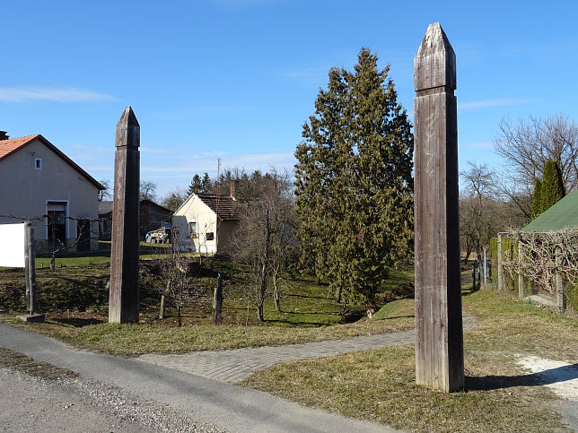 Magyarlak, Holzpfahl
