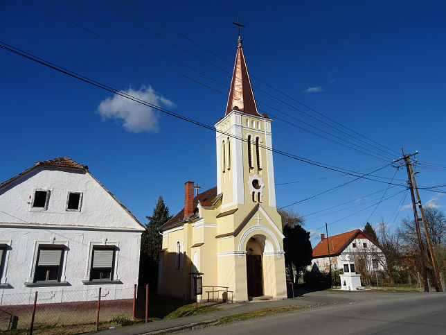 M�ria�jfalu, Kapelle St. Peter und Paul