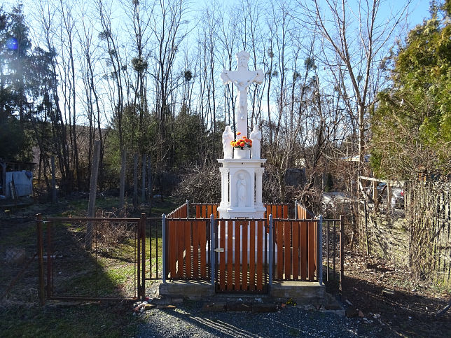 M�ria�jfalu, Kreuz