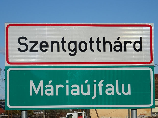 M�ria�jfalu, Ortstafel