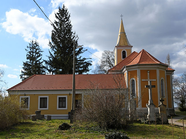 Meggyeskovcsi, Kirche
