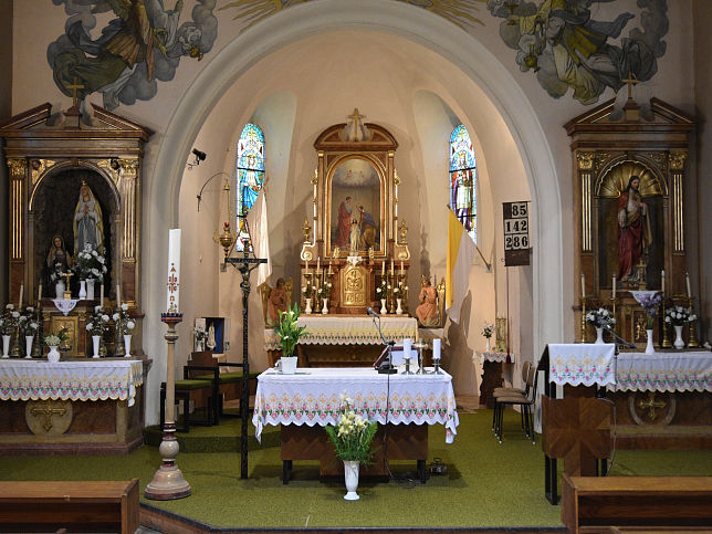 Meggyeskovcsi, Kirche