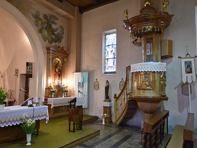 Meggyeskovcsi, Kirche