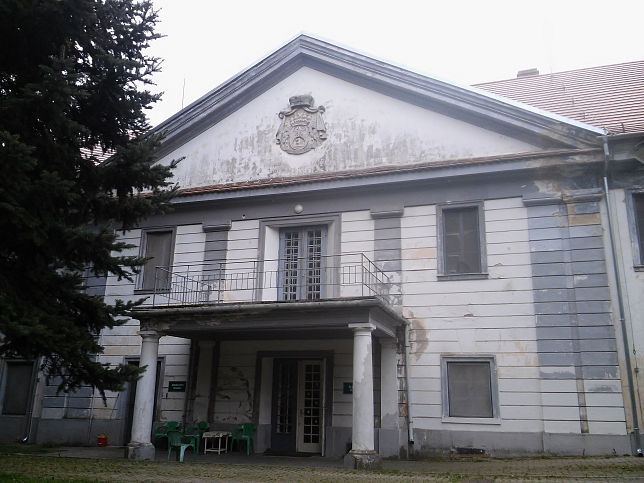 Mesteri, Batthyny-Strattmann-Villa