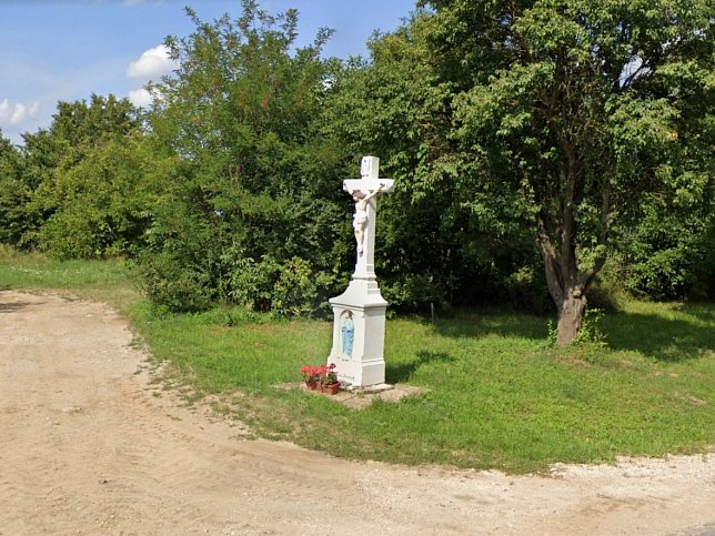 Meszlen, Kreuz