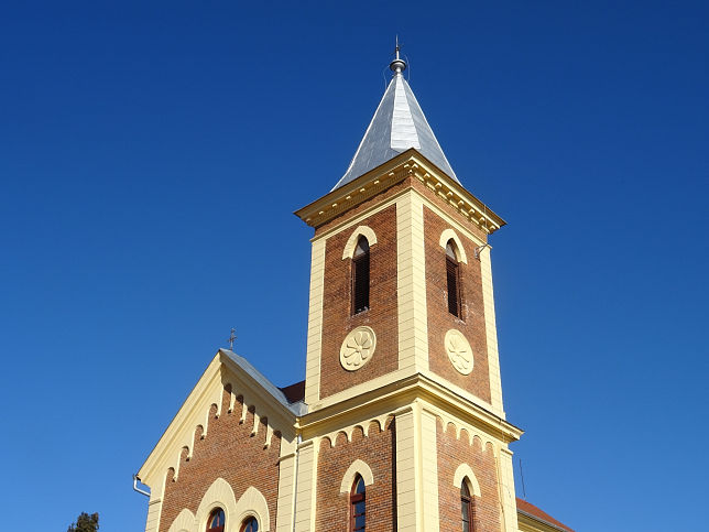 Nagyklked, Kirche