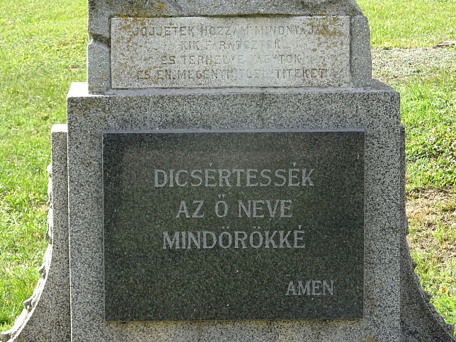 Nrai, Jesus-Statue (Jzus-szobor) bei der St. Thomas-Kirche