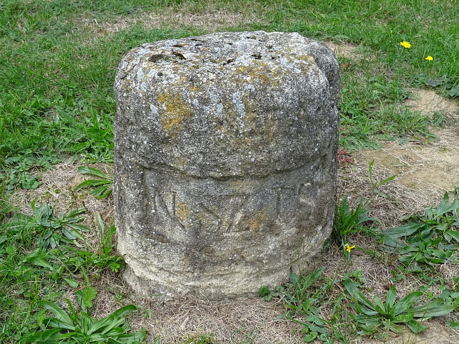 Nrai, Friedhof