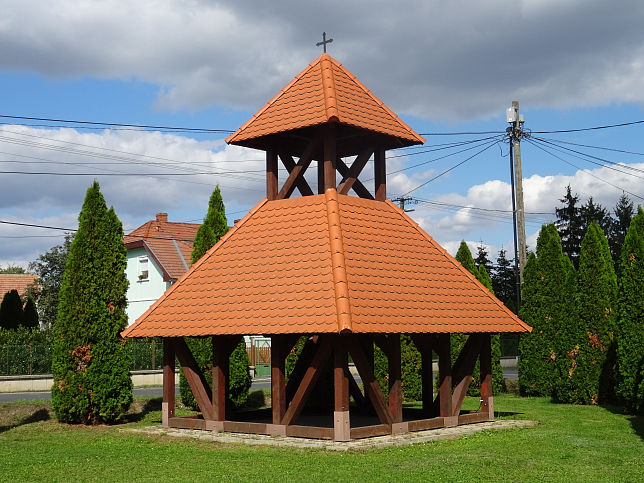 Nrai, Glockenturm