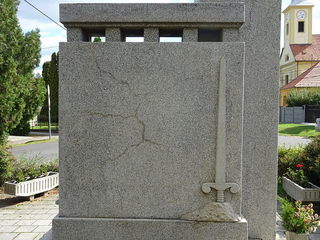 Nrai, Kriegerdenkmal