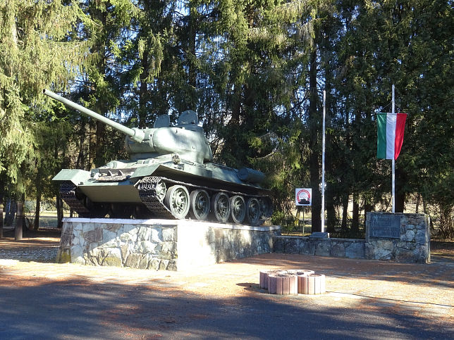 Nemesmedves, Befreiungsdenkmal