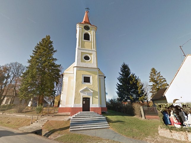Nygr, Kirche