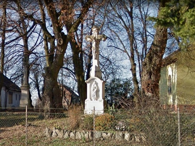 Nygr, Steinernes Kreuz