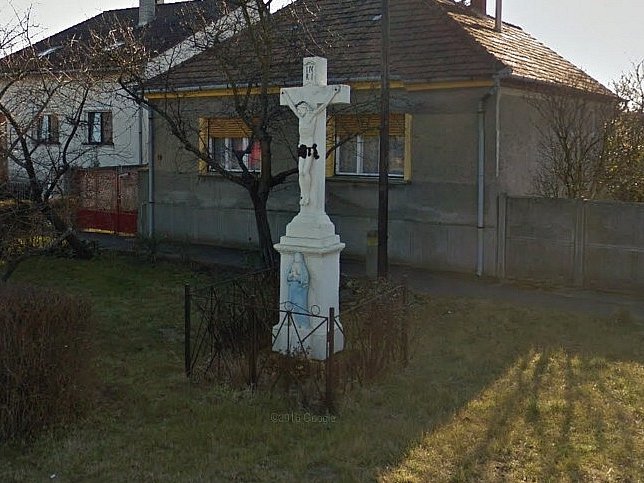 Nygr, Steinernes Kreuz