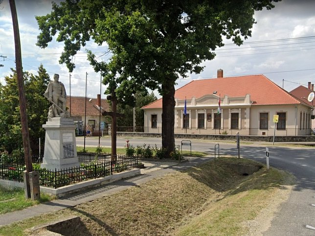 lb, Gemeindeamt und Kriegerdenkmal