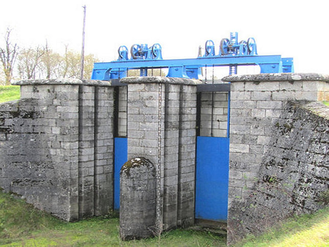 Ppoc, Schleuse