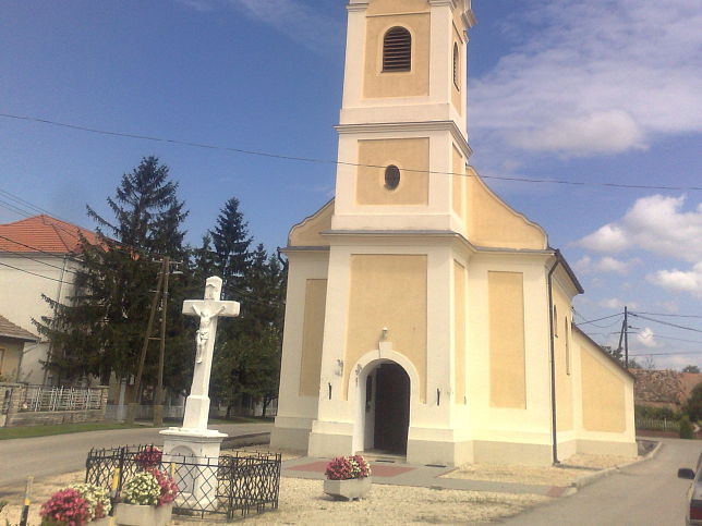 Psztori, St. Nikolaus-Kirche