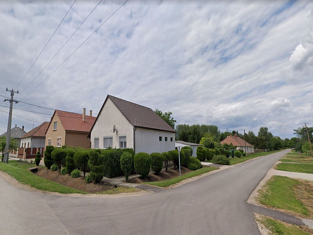 Psztori, Ortsansicht