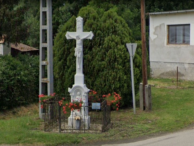 Psztori, Steinkreuz