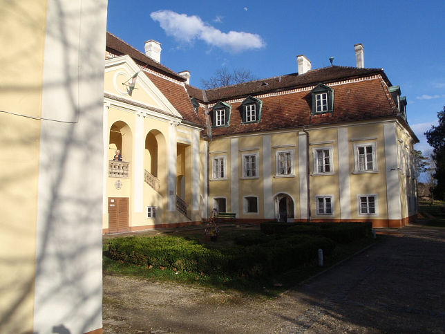 Peresznye, Szchenyi-Schloss