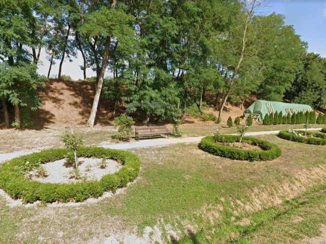 Pet�mih�lyfa, Garten