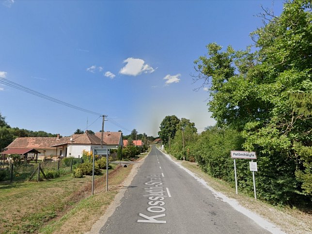 Pet�mih�lyfa, Ortseinfahrt