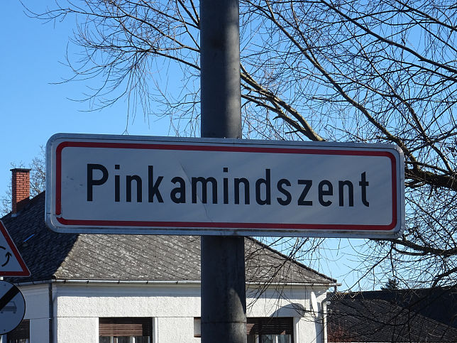 Pinkamindszent, Ortstafel