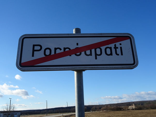 Pornapti, Ortstafel