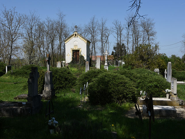 Pspkmolnri, Friedhof