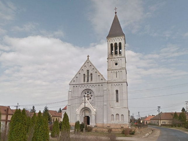 Rbacsanak, Kirche