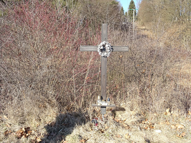 R�baf�zes, Kreuz