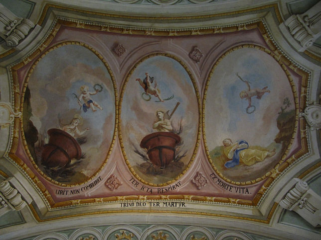 R�bat�tt�s, Kirche