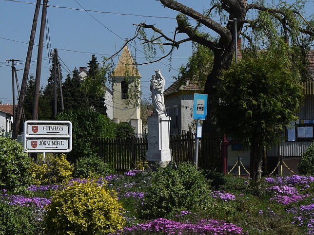 R�bat�tt�s, Statue