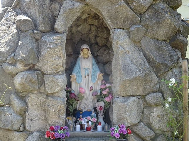 Rajka, Marien-Statue