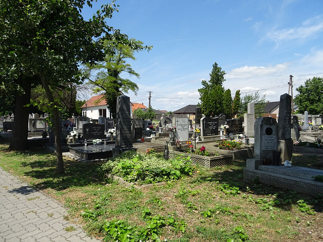 Rajka, Friedhof