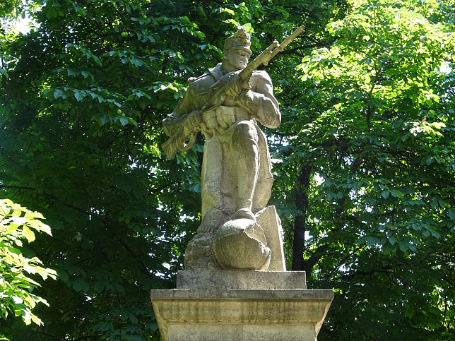 Rajka, Kriegerdenkmal 1. und 2. WK.