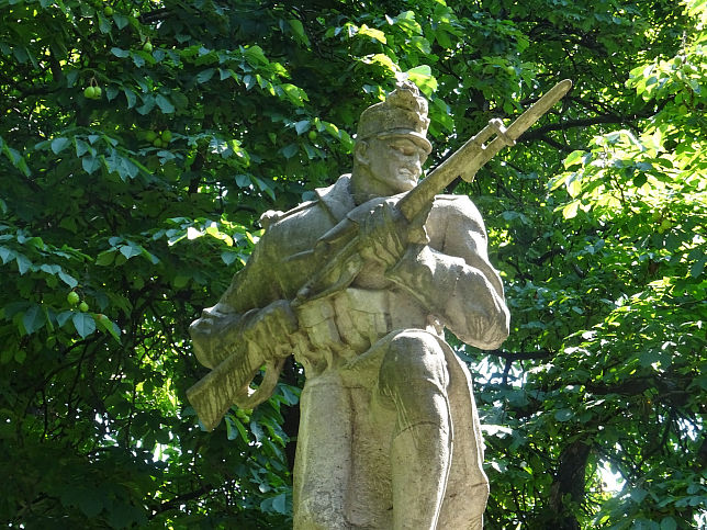 Rajka, Kriegerdenkmal 1. und 2. WK.