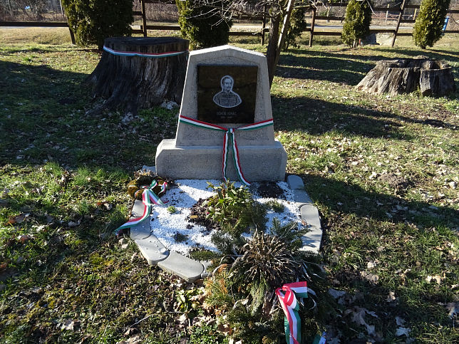 R�t�t, Arad-Gedenkpark