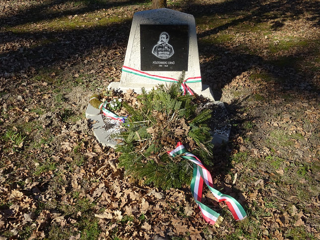 R�t�t, Arad-Gedenkpark