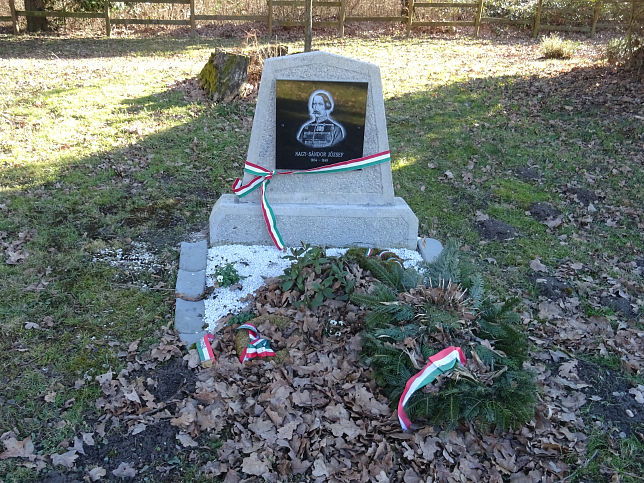 R�t�t, Arad-Gedenkpark