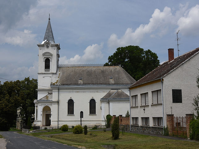 R�pceszentgy�rgy, Kirche