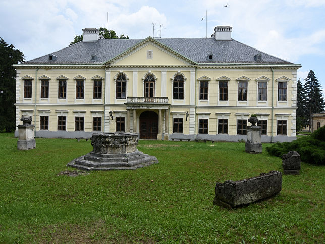 R�pceszentgy�rgy, Schloss Horv�th