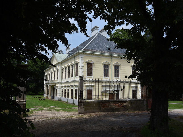 R�pceszentgy�rgy, Schloss Horv�th