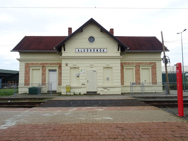 Alsrnk, Bahnhof